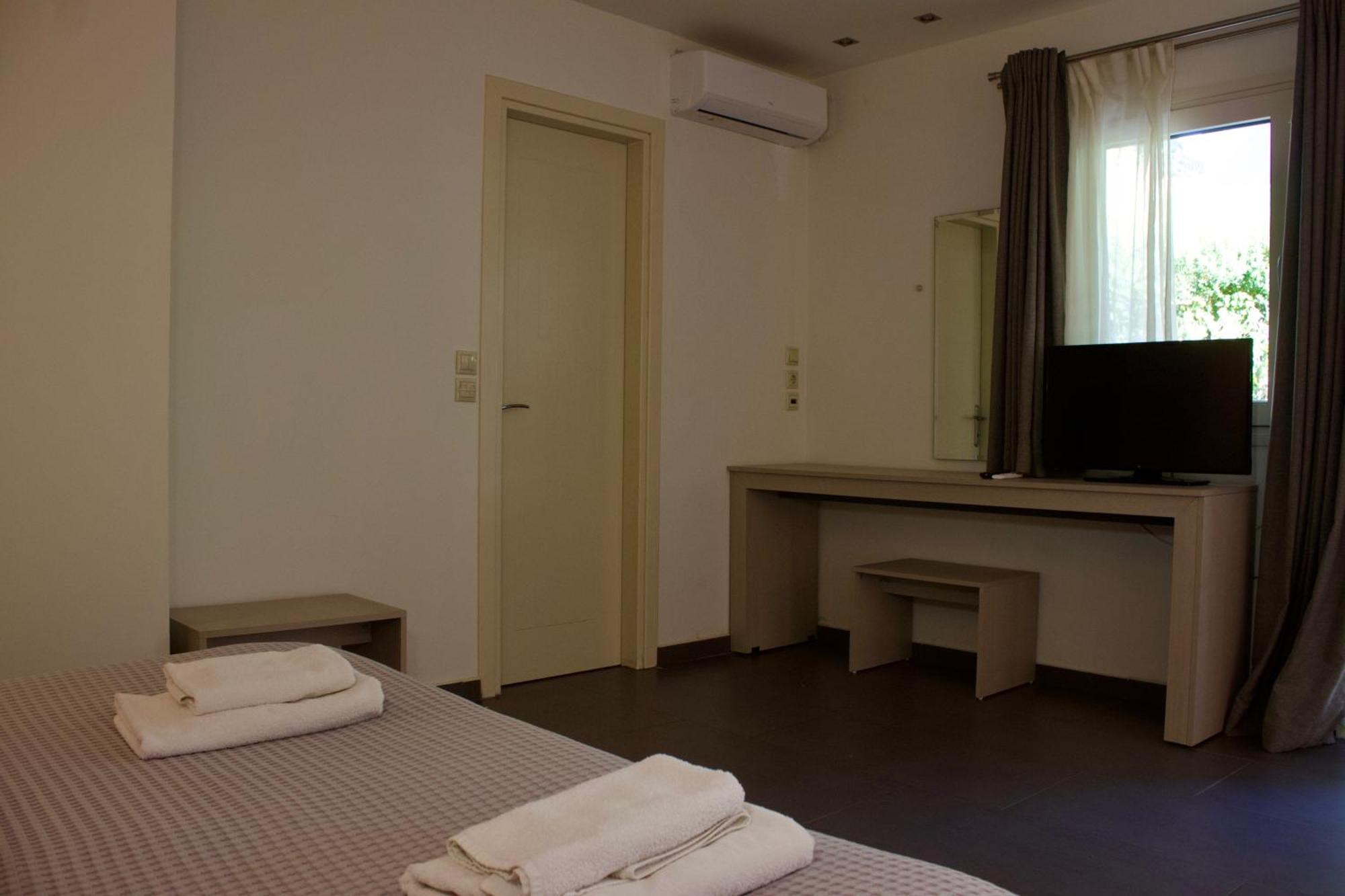 Makris Yialos Apartments Ласси Экстерьер фото
